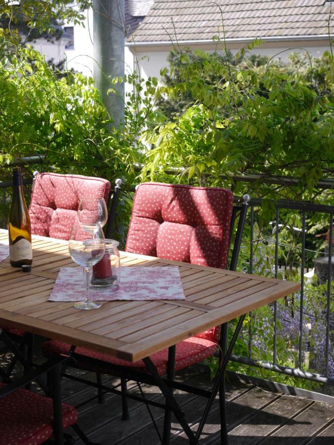 Altes Weingut Weinhaus Rebstock Apartment Winningen Exterior foto